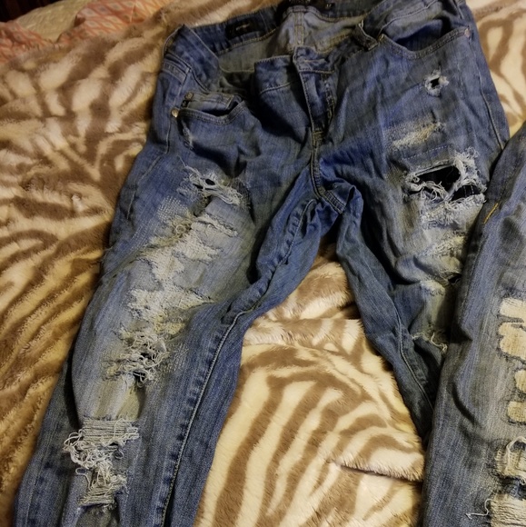 Distressed Jean's - Picture 3 of 3